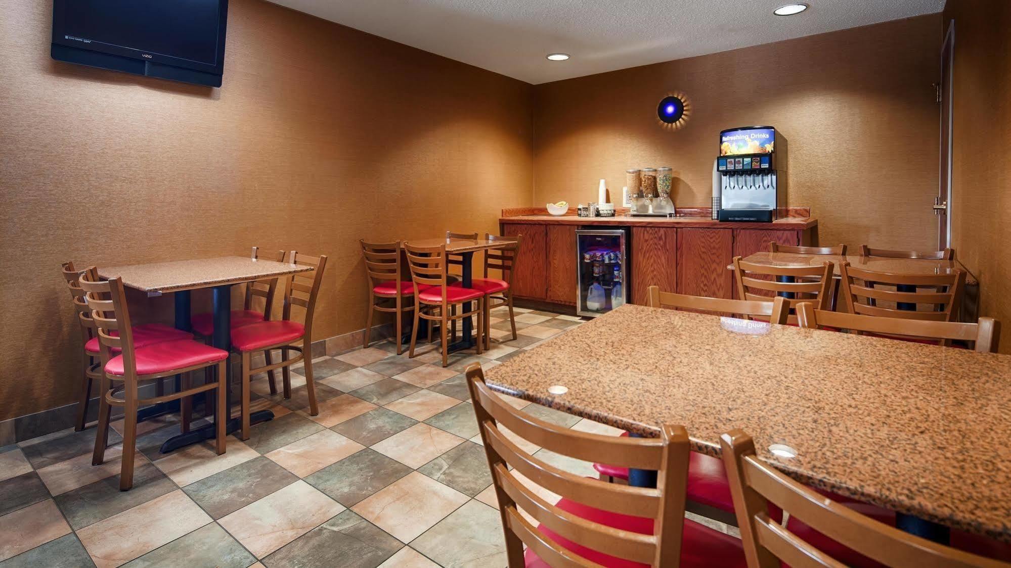 Best Western Dunkirk & Fredonia Inn Экстерьер фото